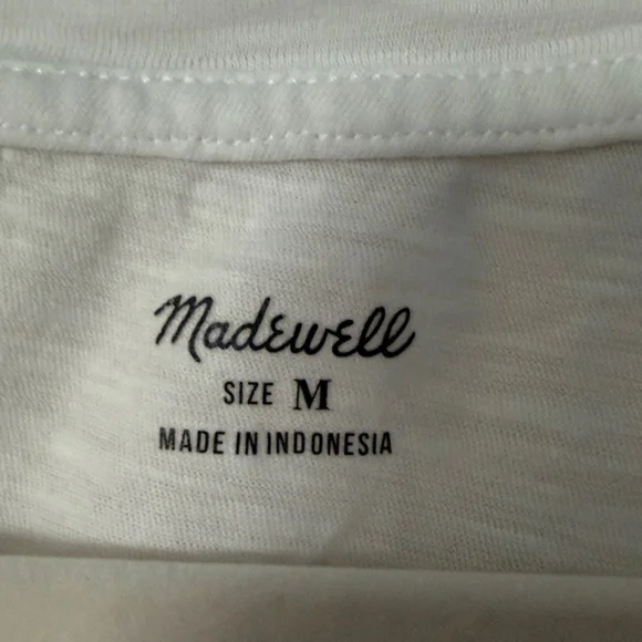 3 for $25! Madewell White V-Neck Women’s Basic Tee, size M - Picture 2 of 5